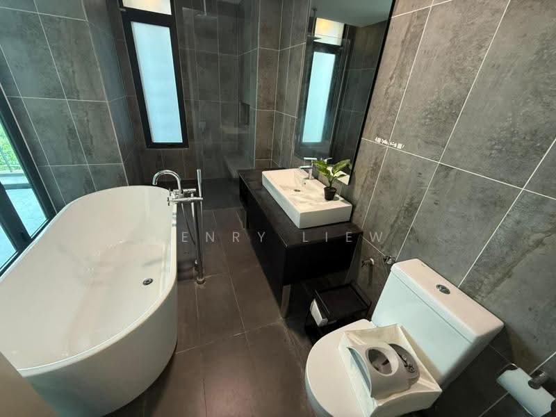 3-storey Terraced House for Sale in Cyber 9 (Cyberjaya) - Henry Liew - Bathroom - PropertyGuru.com.my