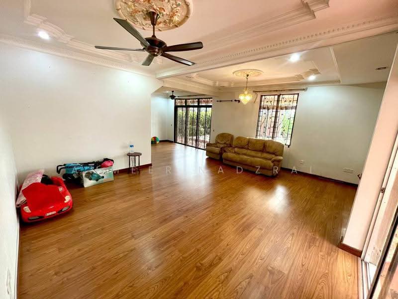 Rumah Teres 2-Tingkat untuk Dijual di Ampang (Selangor) - Ammeer Nadzrai - Living Room - PropertyGuru.com.my