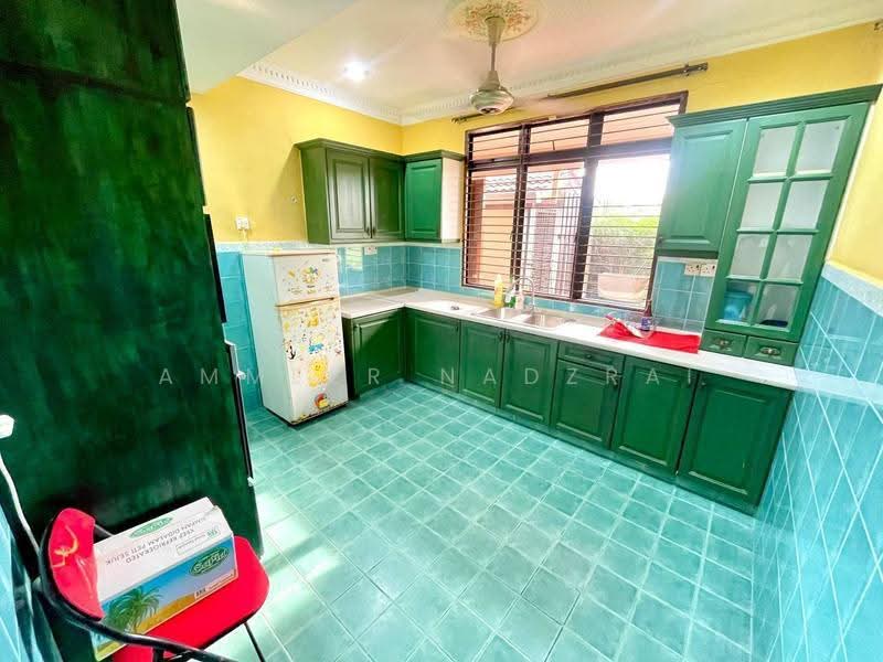 Rumah Teres 2-Tingkat untuk Dijual di Ampang (Selangor) - Ammeer Nadzrai - Kitchen - PropertyGuru.com.my