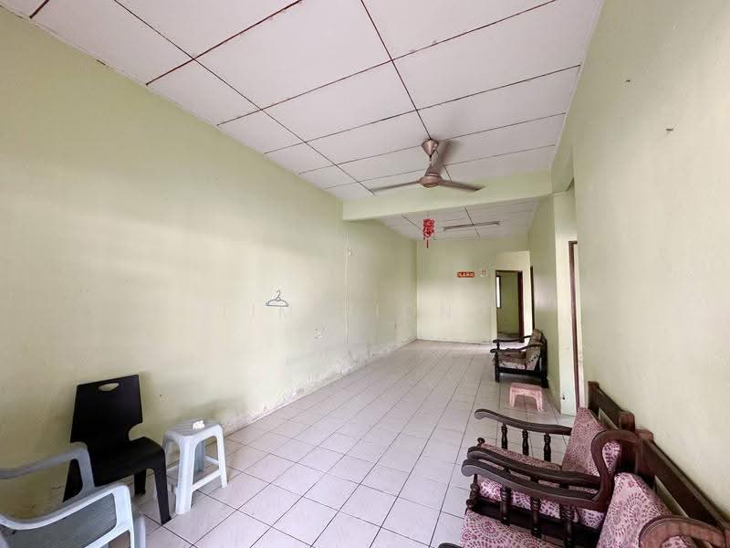Rumah Teres 1-Tingkat untuk Dijual di Taman Merdeka (Batu Berendam) - Tim Piong - Living Room - PropertyGuru.com.my