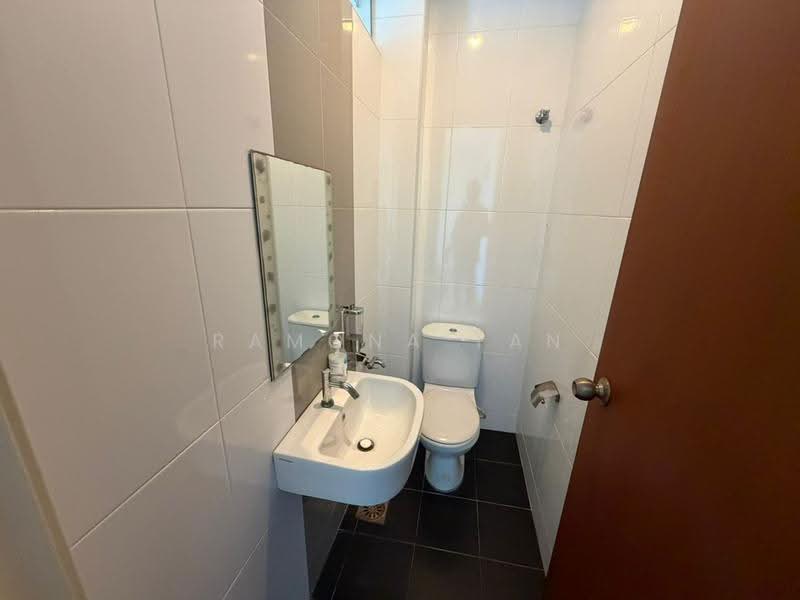2.5-storey Terraced House for Sale in Taman Sayang Selasih (Klebang) - Ramona Tan - Bathroom - PropertyGuru.com.my