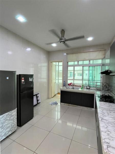 Service Residence for Rent at Subang Olives Residence - Jenny Ng - Kitchen - PropertyGuru.com.my