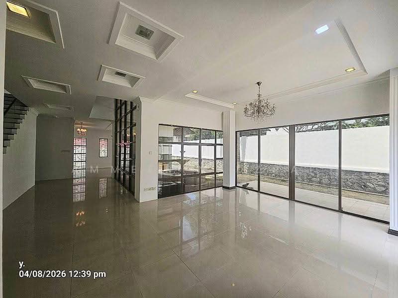 Bungalow House untuk Dijual di Banyan Close (Bangi) - Ammeer Nadzrai - Living Room - PropertyGuru.com.my