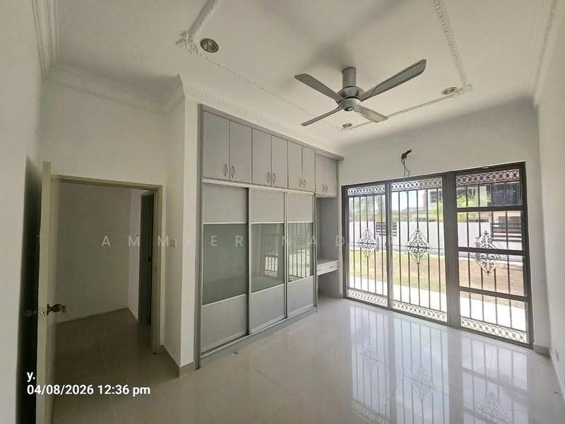 Bungalow House untuk Dijual di Banyan Close (Bangi) - Ammeer Nadzrai - Bedroom - PropertyGuru.com.my