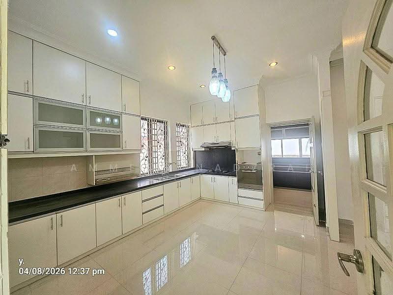 Bungalow House untuk Dijual di Banyan Close (Bangi) - Ammeer Nadzrai - Kitchen - PropertyGuru.com.my