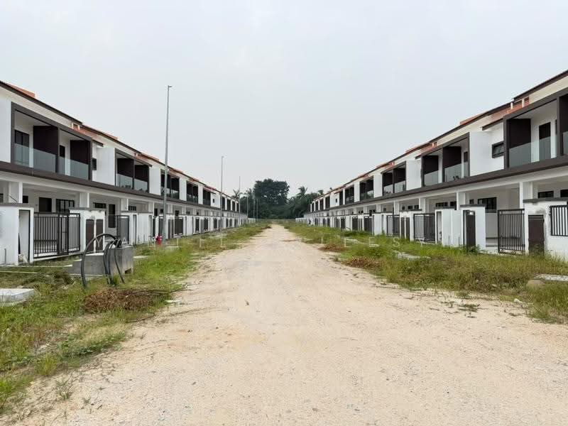 Terraced House for Sale in Kuala Selangor (Selangor) - Yantie Qaleesya - Exterior - PropertyGuru.com.my