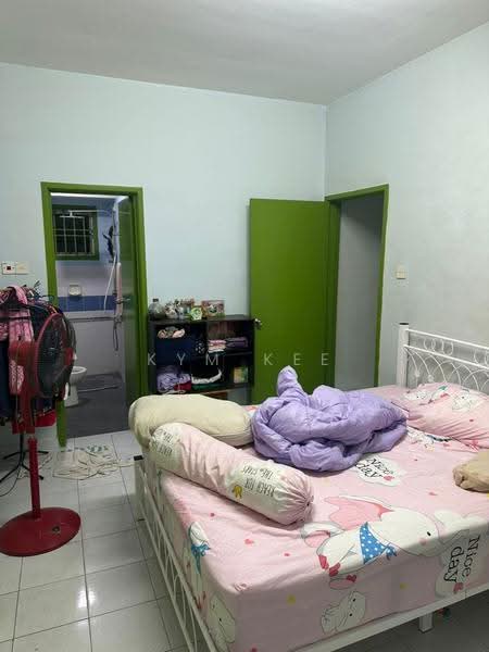 Pangsapuri untuk Dijual di Sri Kenari Apartment - Kym Kee - Bedroom - PropertyGuru.com.my