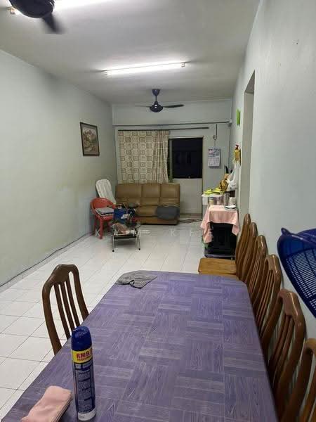 Pangsapuri untuk Dijual di Sri Kenari Apartment - Kym Kee - Living Room - PropertyGuru.com.my