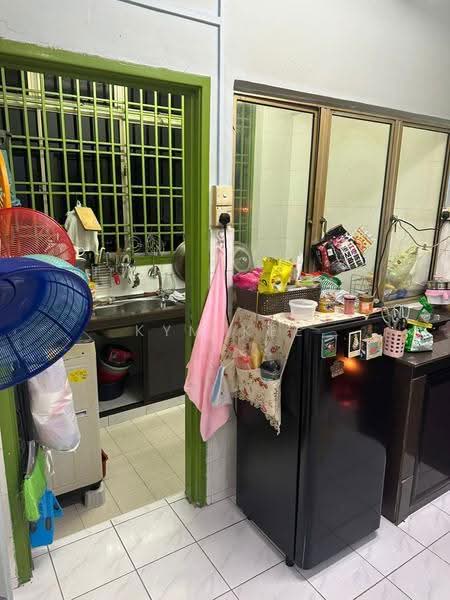 Pangsapuri untuk Dijual di Sri Kenari Apartment - Kym Kee - Kitchen - PropertyGuru.com.my