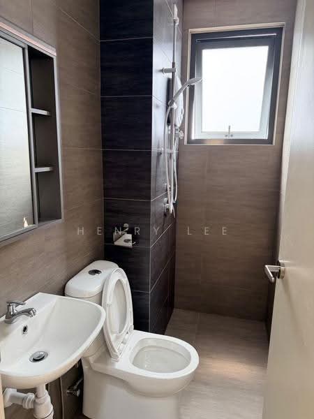 Kediaman Servis untuk Disewa di Nexus Taman Pertama - Henry Lee - Bathroom - PropertyGuru.com.my