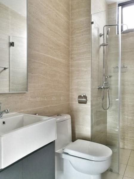 Kediaman Servis untuk Disewa di Crescent Bay Suites (Teluk Bayu) - Chloe Ying - Bathroom - PropertyGuru.com.my