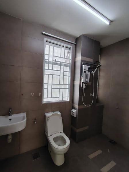 2-storey Terraced House for Rent in Bandar Rimbayu (Telok Panglima Garang) - Venus Sim - Bathroom - PropertyGuru.com.my