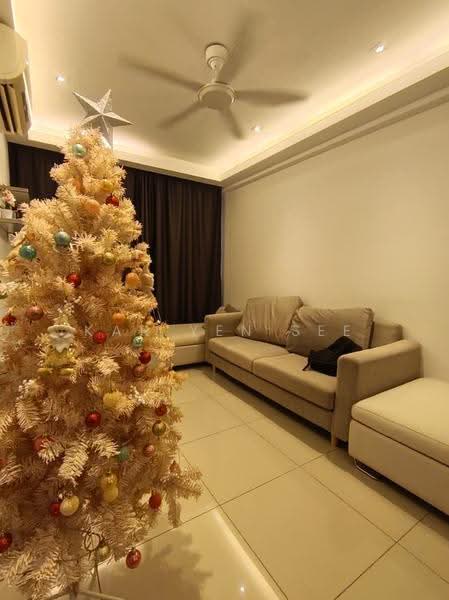 Kondominium untuk Dijual di Park 51 Residency - Kar Yen See - Living Room - PropertyGuru.com.my