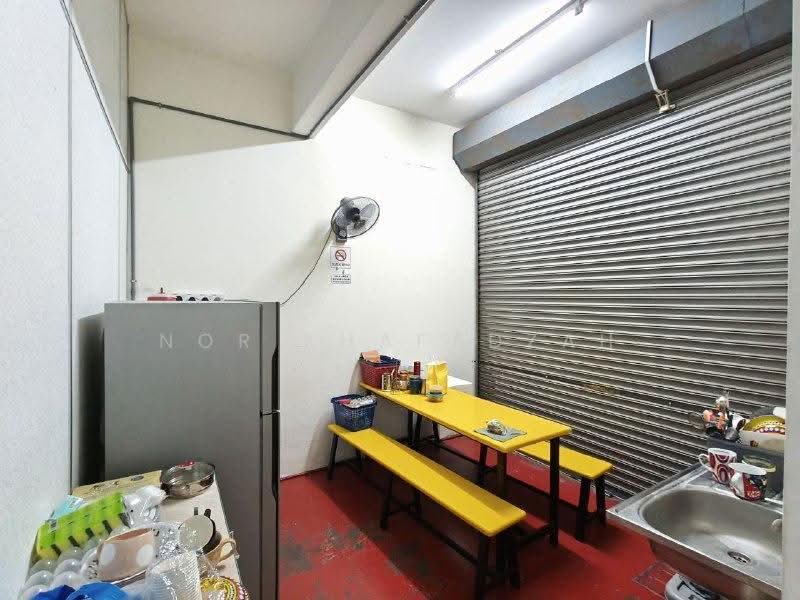 Shop / Office for Sale in Klang (Selangor) - Nor Khafadzah - Interior - PropertyGuru.com.my