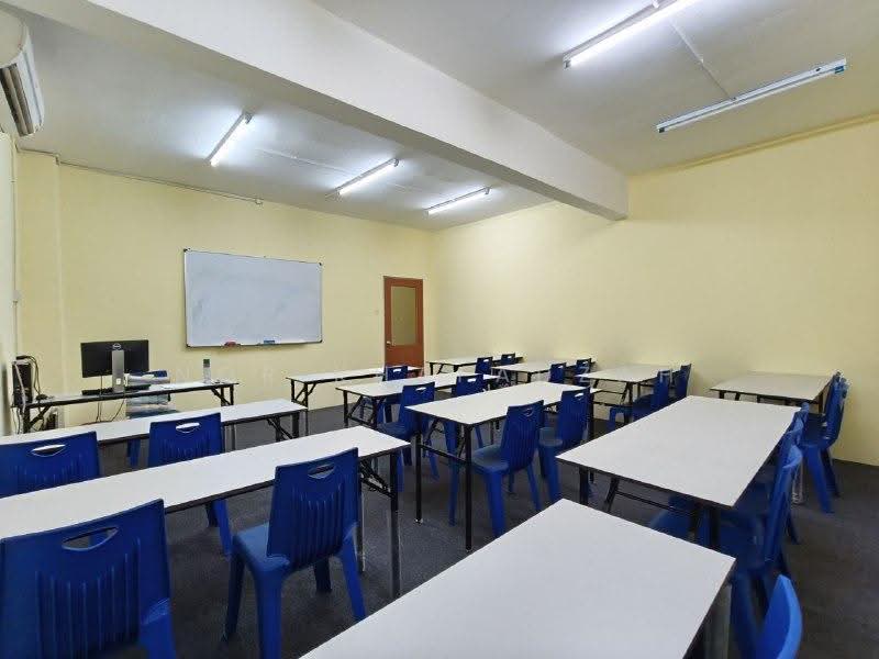 Shop / Office for Sale in Klang (Selangor) - Nor Khafadzah - Study - PropertyGuru.com.my