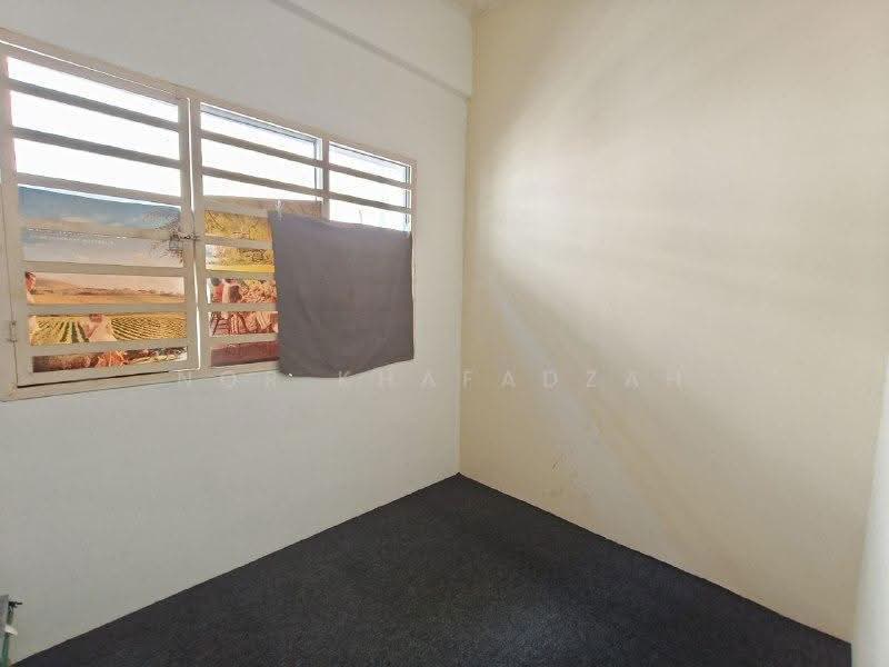 Shop / Office for Sale in Klang (Selangor) - Nor Khafadzah - Interior - PropertyGuru.com.my