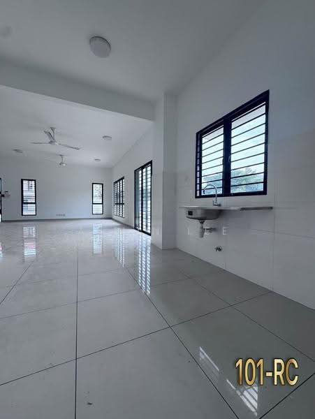2-storey Terraced House for Sale in Setia Utama (Setia Alam) - Alwin Lee - Living Room - PropertyGuru.com.my