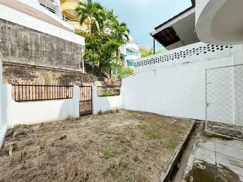 3-storey Terraced House for Sale in Batu Ferringhi (Penang) - Danny Lim - Exterior - PropertyGuru.com.my