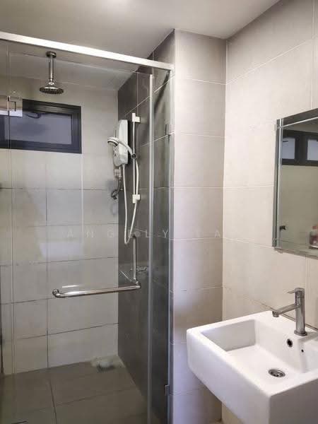 Kediaman Servis untuk Disewa di Solstice @ Pan'gaea - Angely Lau - Bathroom - PropertyGuru.com.my