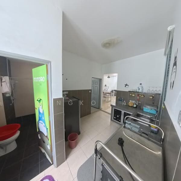 Rumah Bandar untuk Disewa di Sitiawan (Perak) - Lingko Tan - Kitchen - PropertyGuru.com.my
