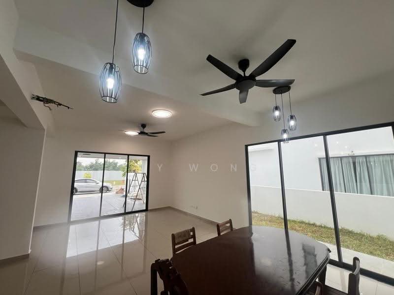 Rumah Teres 2-Tingkat untuk Disewa di Bandar Gamuda Cove (Dengkil) - Ivy Wong - Living Room - PropertyGuru.com.my
