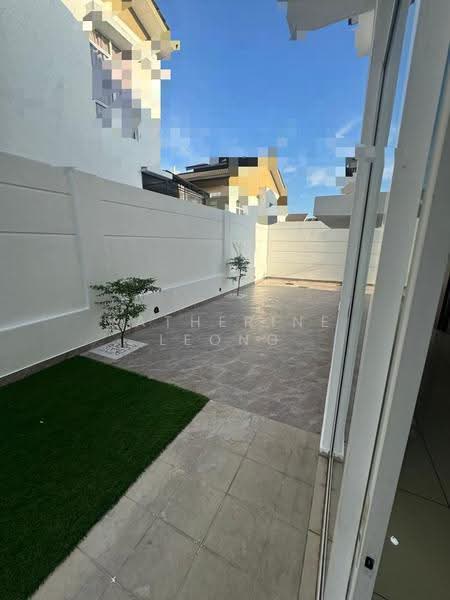 Semi-Detached House for Rent in Rawang (Selangor) - Katherine Leong - Exterior - PropertyGuru.com.my