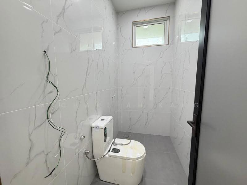 Semi-Detached House for Sale in Taman Mount Austin (Tebrau) - Michael Ah Kang - Bathroom - PropertyGuru.com.my