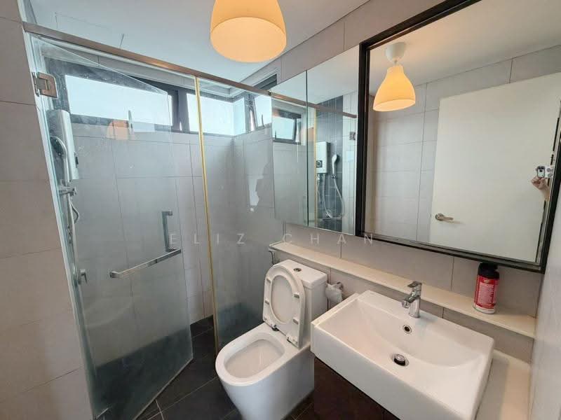 Kediaman Servis untuk Dijual di Three33 Residence - Eliz Chan - Bathroom - PropertyGuru.com.my