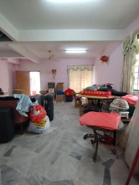Rumah Teres 2-Tingkat untuk Dijual di Bukit Beruntung (Serendah) - Jenny Khoo - Living Room - PropertyGuru.com.my