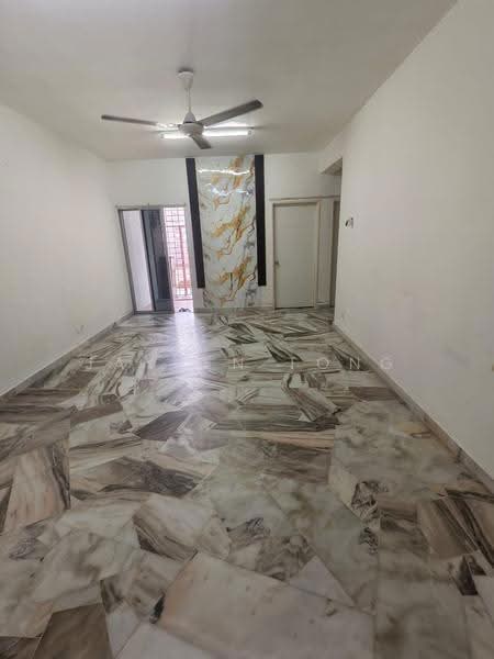 Pangsapuri untuk Dijual di Pangsapuri Senja - Jayden Tong - Living Room - PropertyGuru.com.my