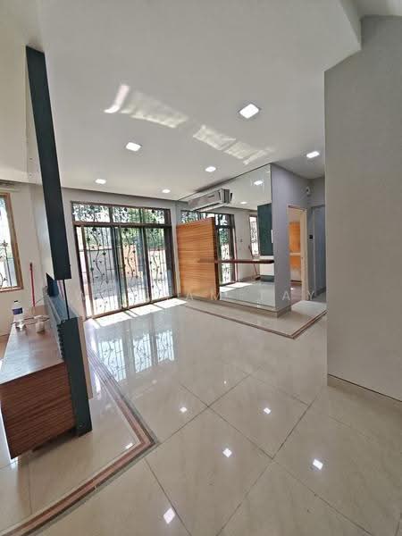 Rumah Kluster untuk Dijual di Taman Adda Heights (Tebrau) - William Tay - Living Room - PropertyGuru.com.my