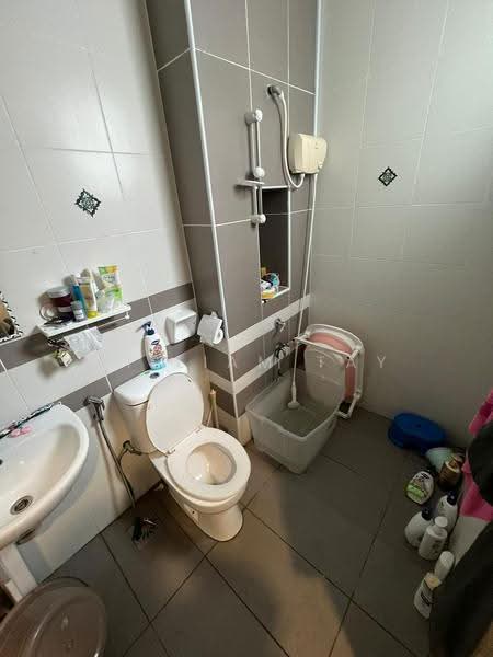2-storey Terraced House for Sale in Bandar Dato Onn (Tebrau) - William Tay - Bathroom - PropertyGuru.com.my