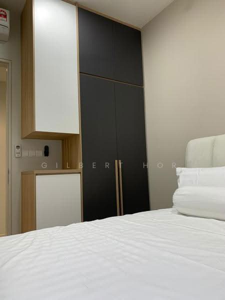 Kediaman Servis untuk Dijual di Sunway Avila Residences - Gilbert Hor - Bedroom - PropertyGuru.com.my