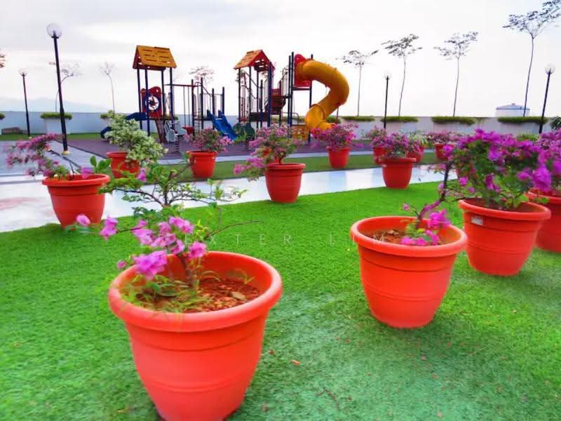 Kediaman Servis untuk Dijual di The Garden Residences - Dexter Lim - Garden - PropertyGuru.com.my