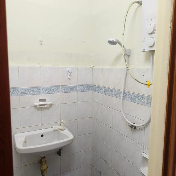 Apartment for Rent at Sri Begonia - Stanley Ooi - Bathroom - PropertyGuru.com.my