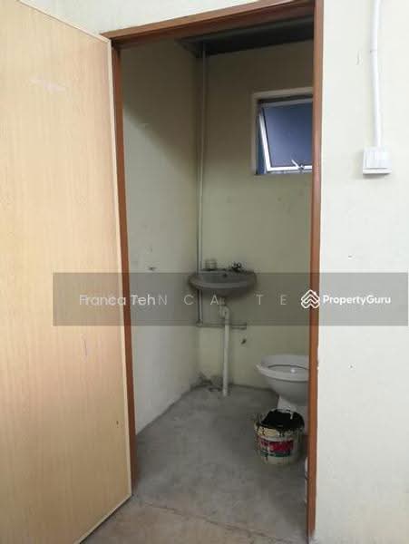 Rumah Teres 1-Tingkat untuk Dijual di Kampung Baru Ampang (Ampang) - Franca Teh - Bathroom - PropertyGuru.com.my