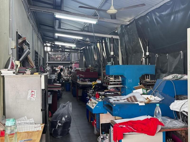 Rumah Teres 1-Tingkat untuk Dijual di Kampung Baru Ampang (Ampang) - Franca Teh - Interior - PropertyGuru.com.my