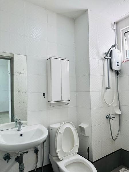 Service Residence for Sale at Seasons Amara Larkin - Yucong . - Bathroom - PropertyGuru.com.my