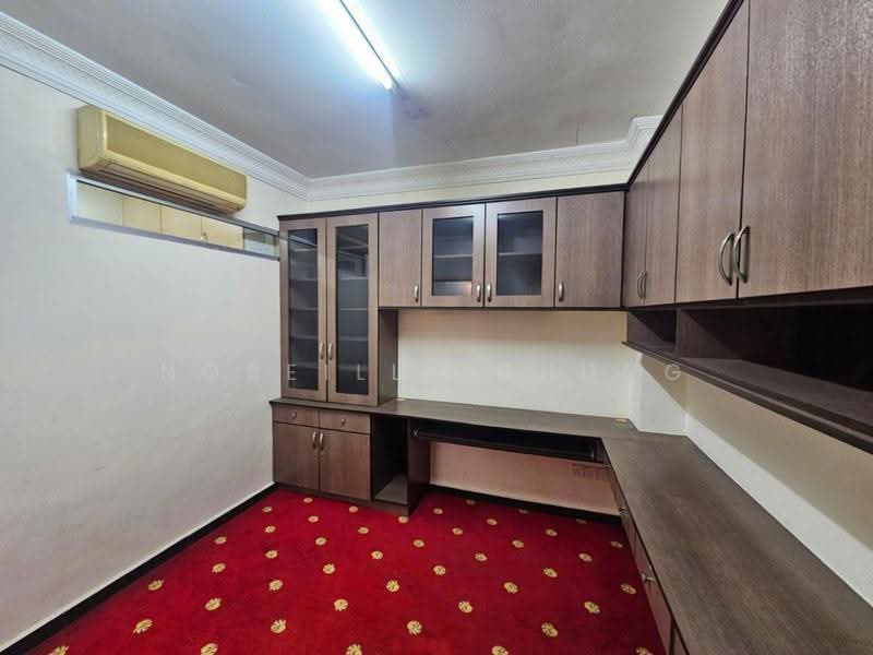 Rumah Teres 2-Tingkat untuk Dijual di Usj 3a (Subang Jaya) - Nobeille Chung - Study - PropertyGuru.com.my