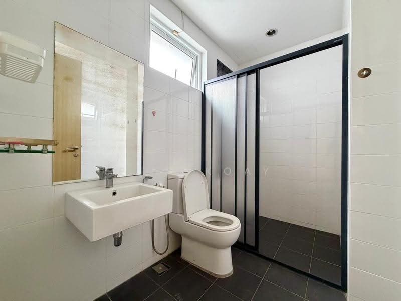 Rumah Teres 3-Tingkat untuk Dijual di 2 Permai (Tanjung Bungah) - Ping Koay - Bathroom - PropertyGuru.com.my