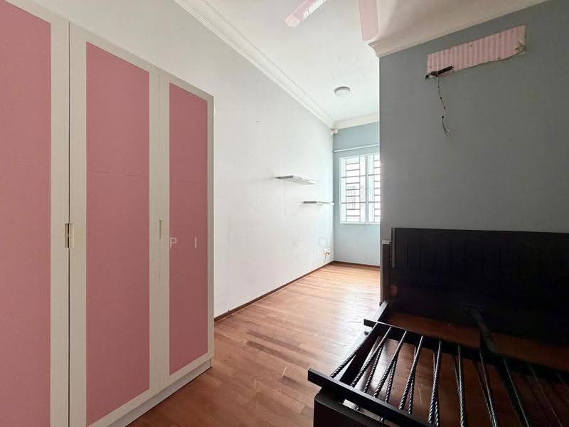Rumah Teres 3-Tingkat untuk Dijual di 2 Permai (Tanjung Bungah) - Ping Koay - Bedroom - PropertyGuru.com.my