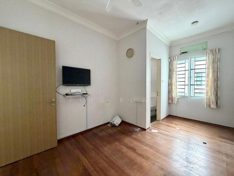 Rumah Teres 3-Tingkat untuk Dijual di 2 Permai (Tanjung Bungah) - Ping Koay - Bedroom - PropertyGuru.com.my