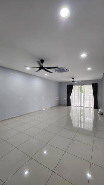 2-storey Terraced House for Rent in Bandar Gamuda Gardens (Rawang) - Alan Chin - Living Room - PropertyGuru.com.my
