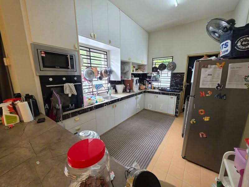 Semi-Detached House for Sale in Taman Tasik Semenyih (Semenyih) - Ammeer Nadzrai - Kitchen - PropertyGuru.com.my