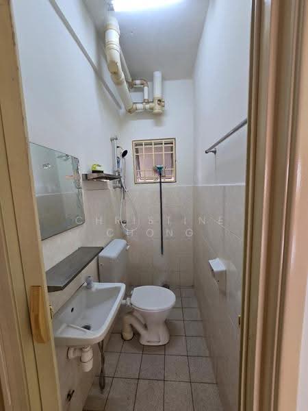 Pangsapuri untuk Dijual di Pandan Court - Christine Chong - Bathroom - PropertyGuru.com.my