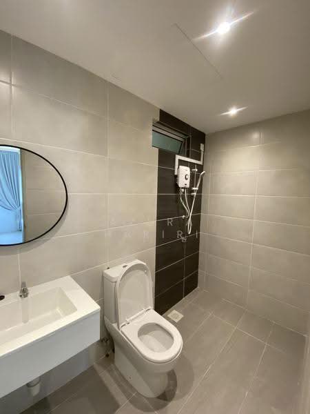 Kondominium untuk Disewa di Vista Harmoni Residences - Azura Hariri - Bathroom - PropertyGuru.com.my