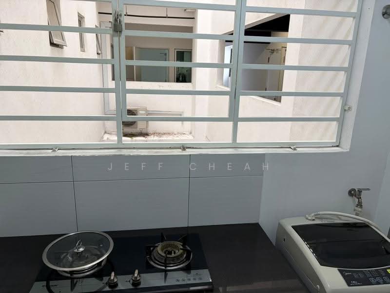 Service Residence for Rent at Savanna Executive Suite @ Southville City - Jeff Cheah - Kitchen - PropertyGuru.com.my