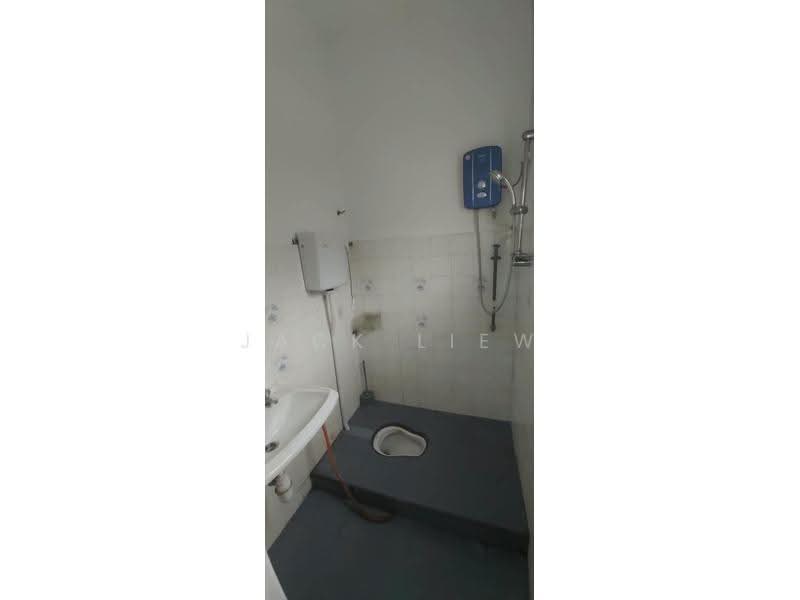 Rumah Teres 2-Tingkat untuk Disewa di Batu Caves (Selangor) - Jack Liew - Bathroom - PropertyGuru.com.my