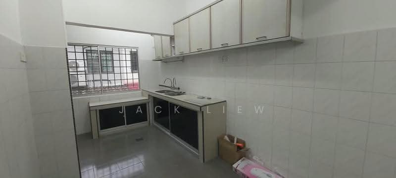 Rumah Teres 2-Tingkat untuk Disewa di Batu Caves (Selangor) - Jack Liew - Kitchen - PropertyGuru.com.my