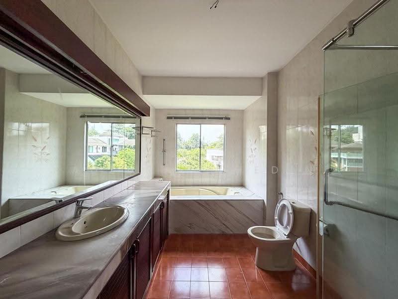 Bungalow House untuk Dijual di Bukit Tunku (Kenny Hills) (Kuala Lumpur) - Adzura Zamedin - Bathroom - PropertyGuru.com.my